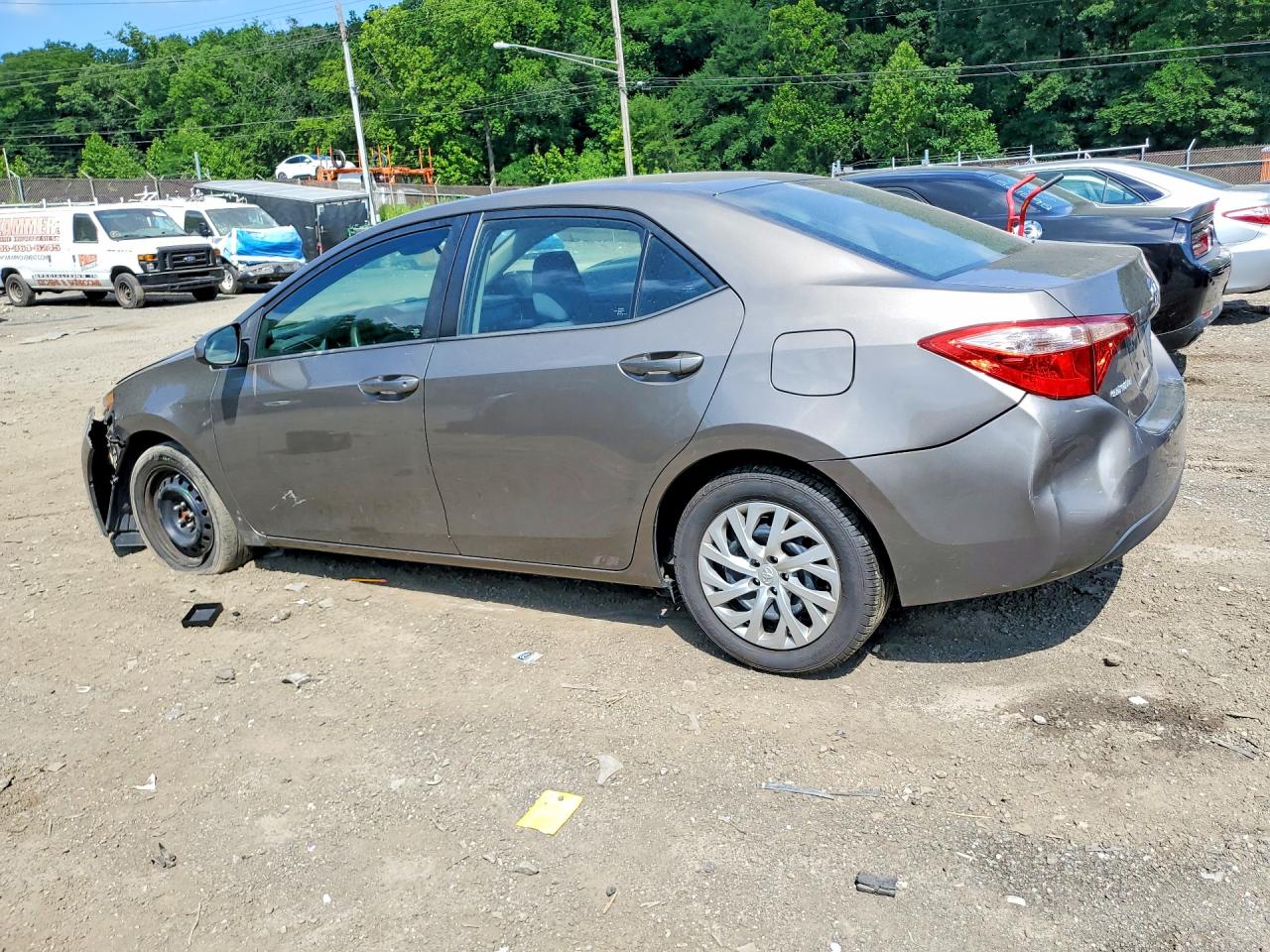 2017 TOYOTA COROLLA LE — снимка 2
