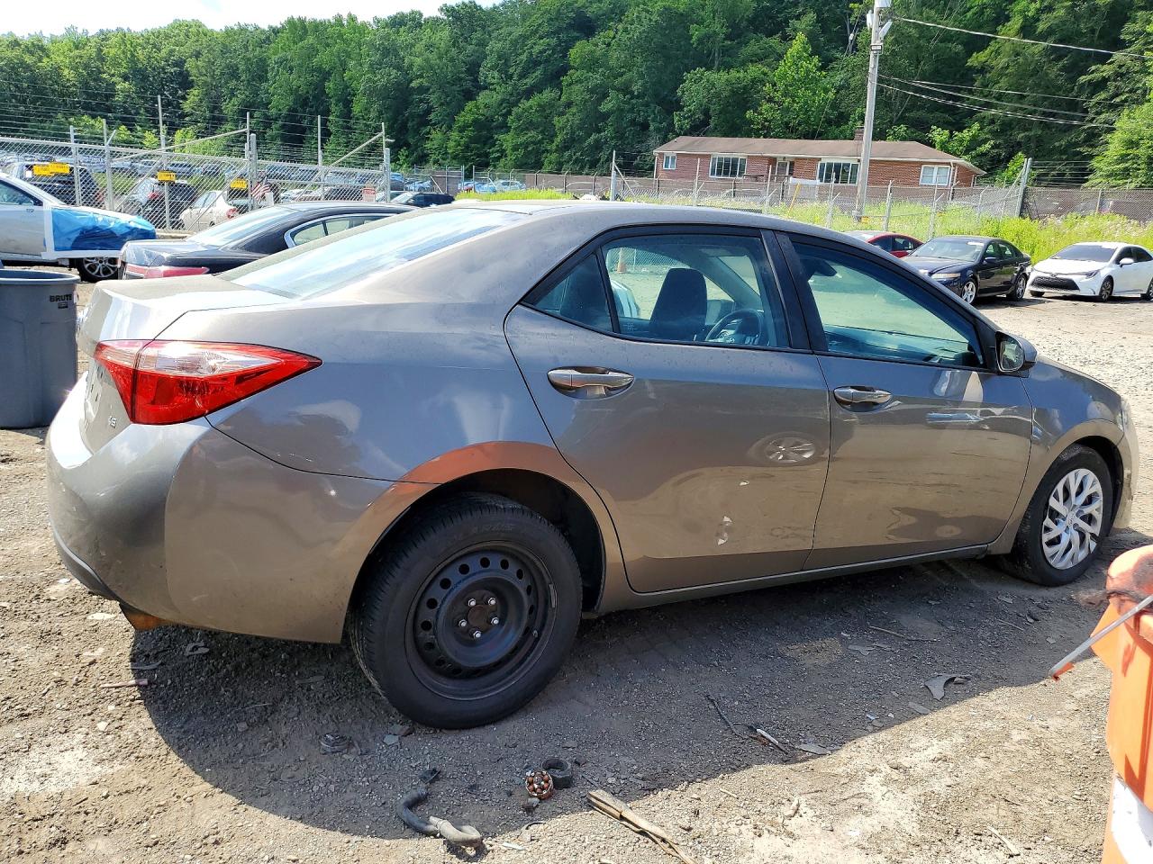 2017 TOYOTA COROLLA LE — снимка 3