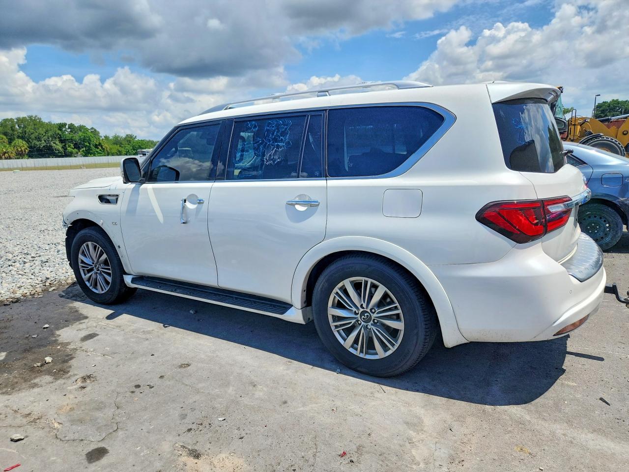 2020 INFINITI QX80 LUXE — снимка 2