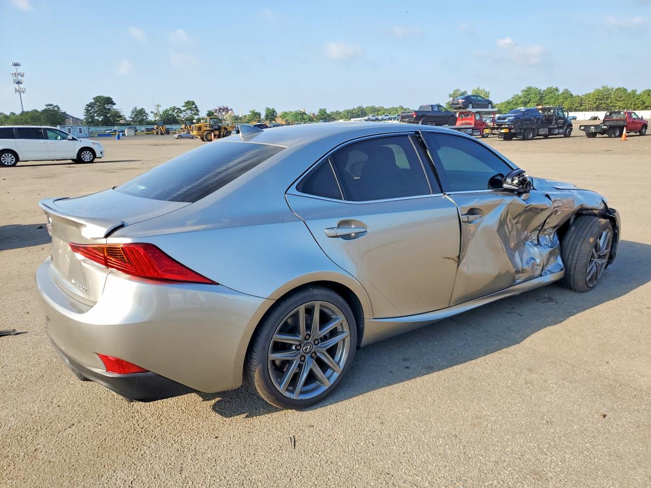 2019 LEXUS IS 300 — снимка 3