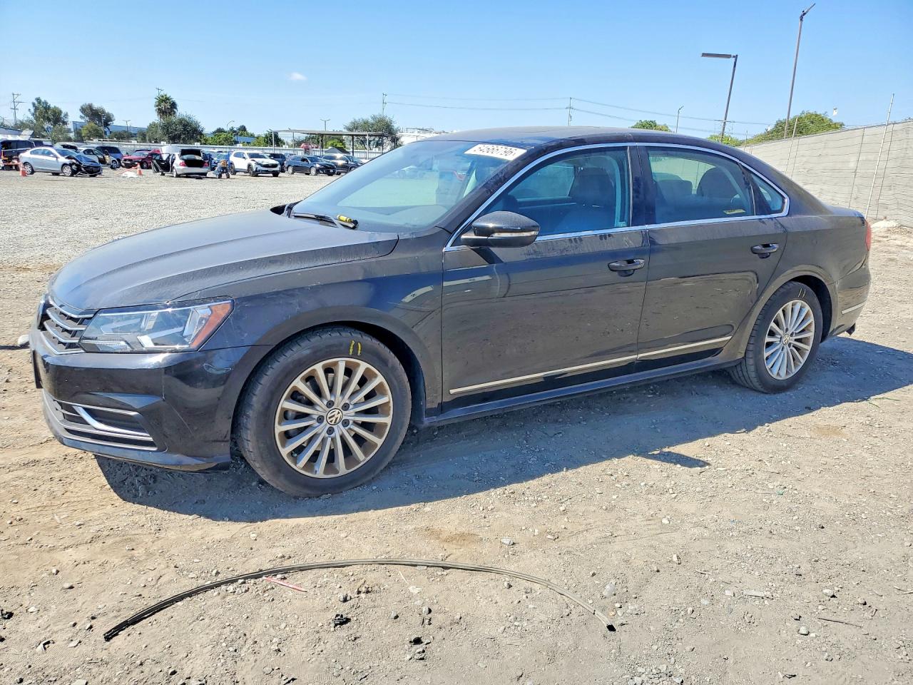 2017 VOLKSWAGEN PASSAT SE