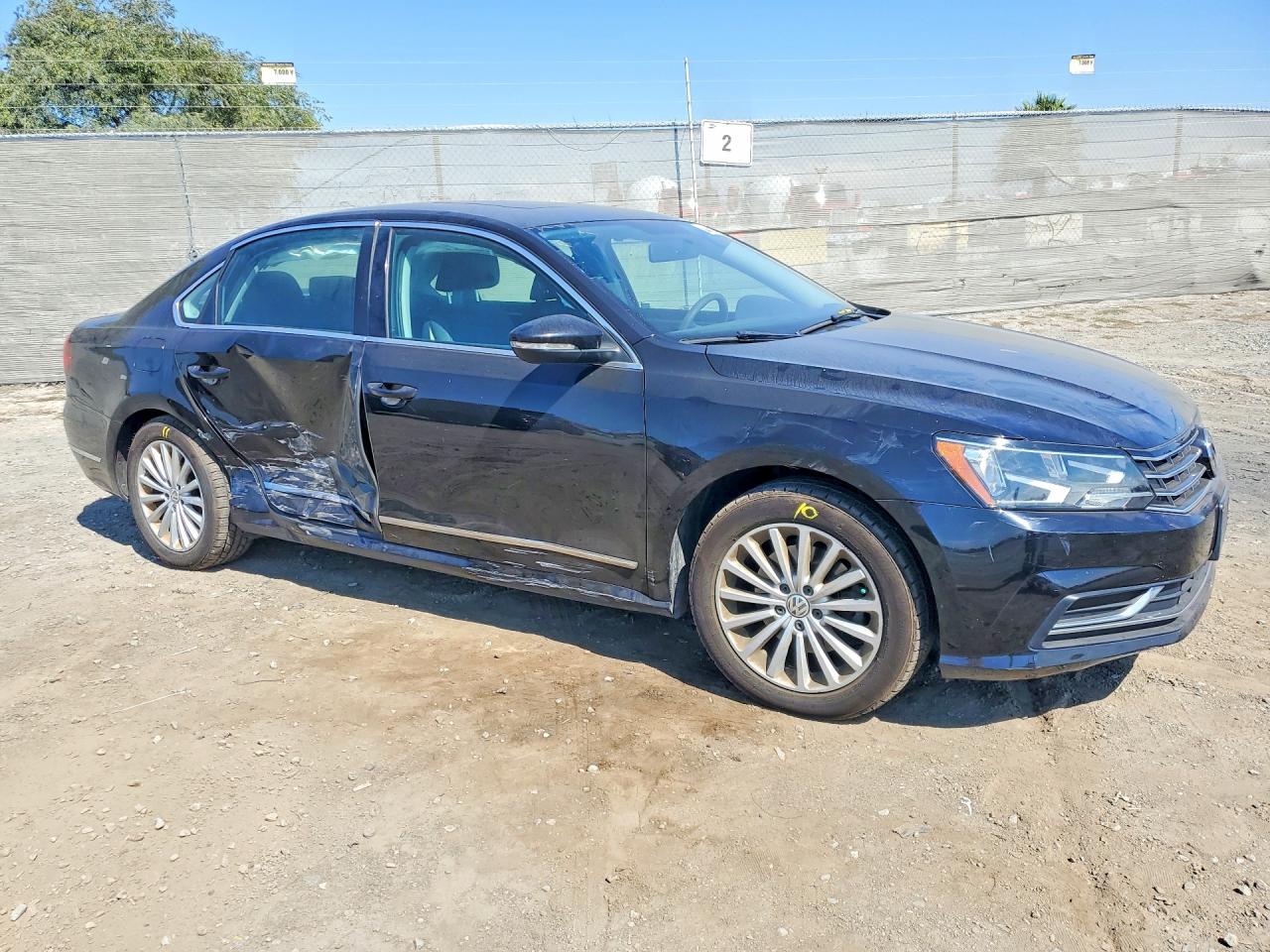 2017 VOLKSWAGEN PASSAT SE — снимка 4