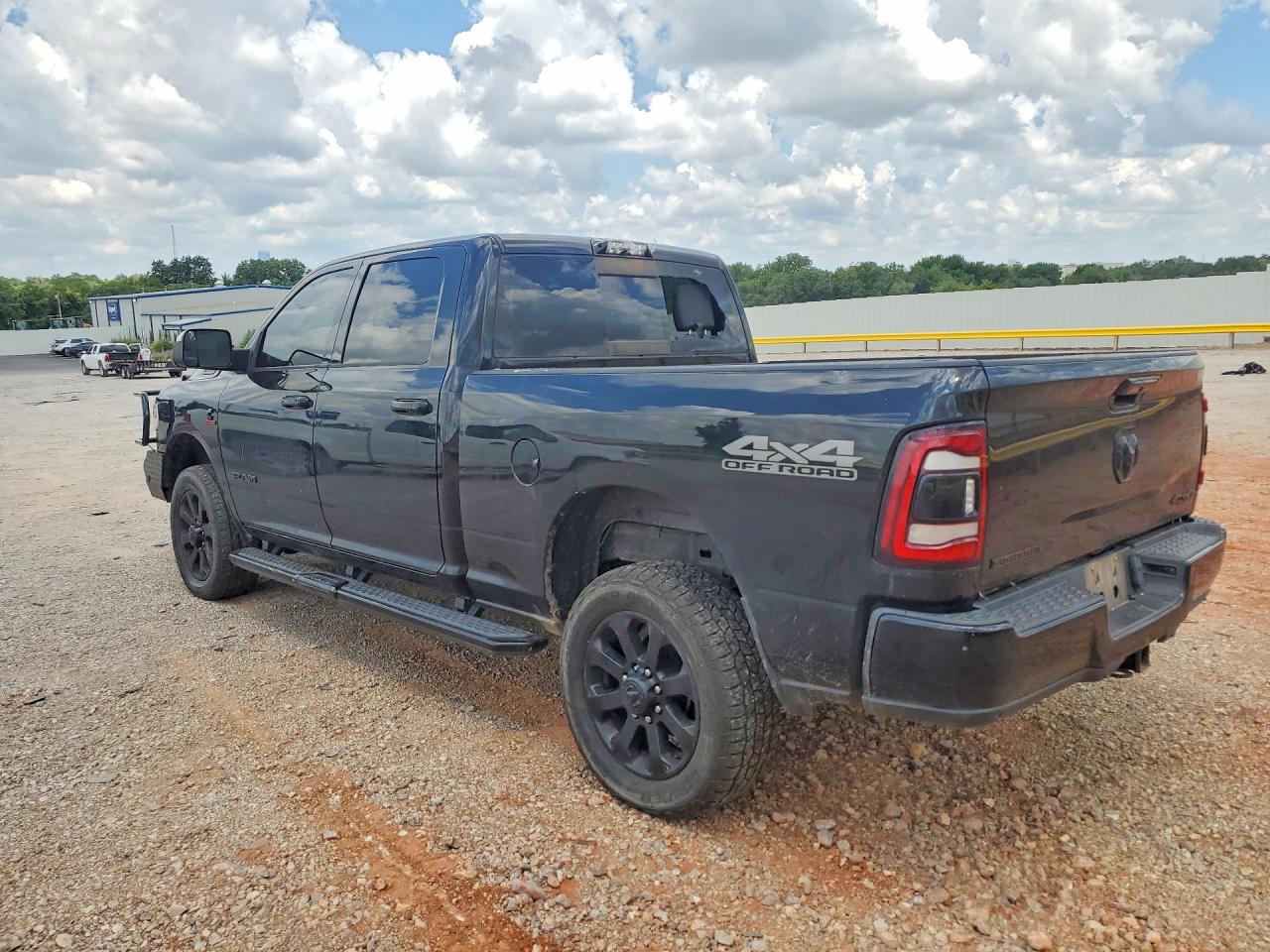 2021 RAM 2500 BIG HORN — снимка 2