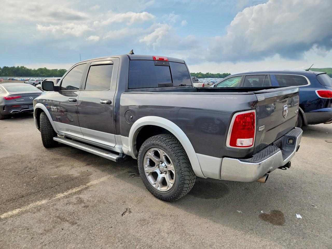 2016 RAM 1500 LARAMIE — снимка 2