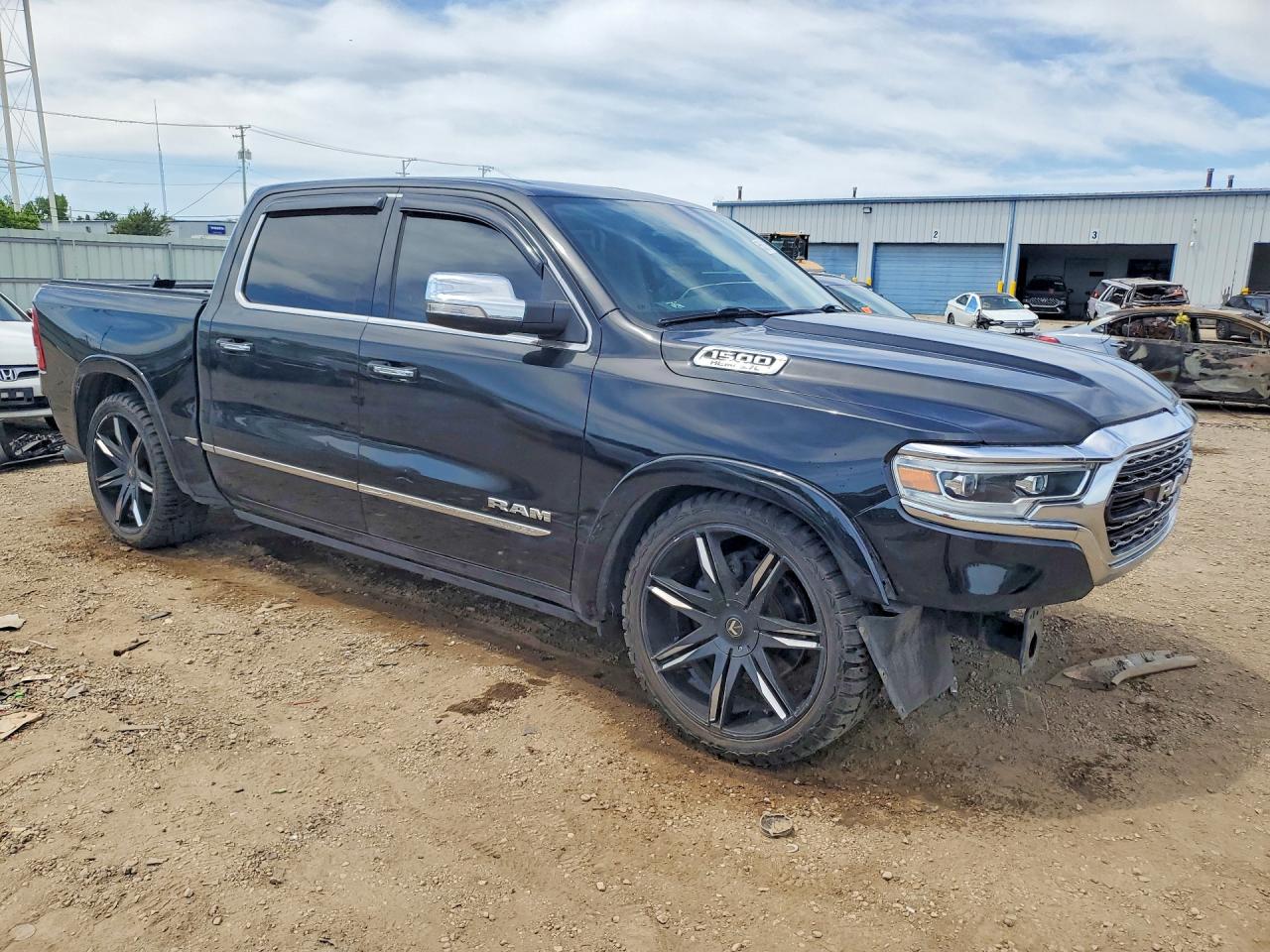 2019 RAM 1500 LIMITED — снимка 4