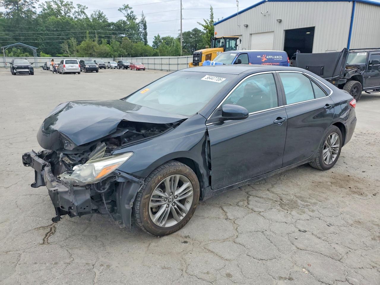 2015 TOYOTA CAMRY SE