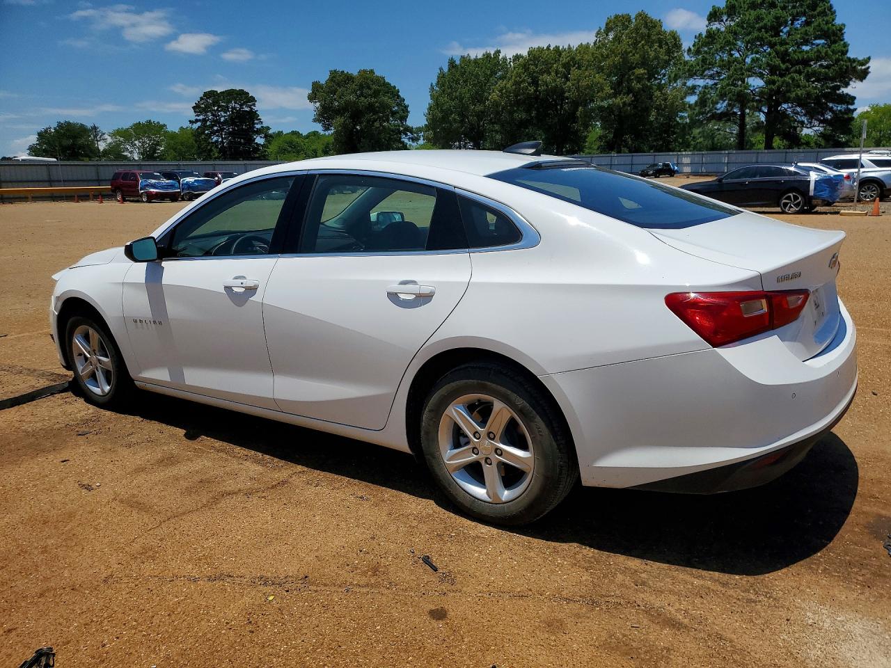 2025 CHEVROLET MALIBU LS — снимка 2