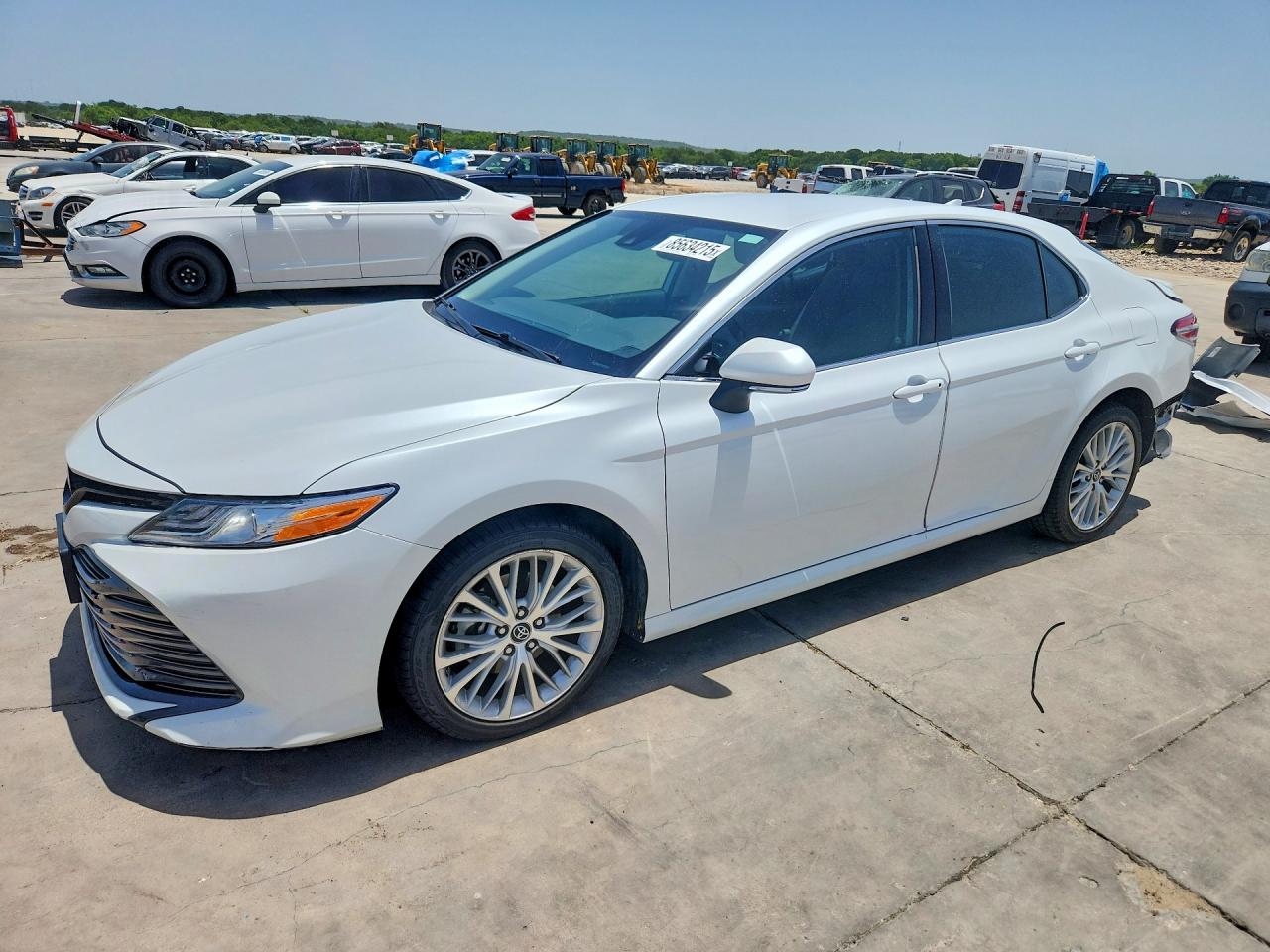 2019 TOYOTA CAMRY XLE