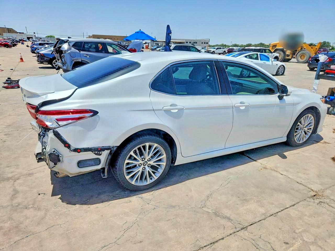 2019 TOYOTA CAMRY XLE — снимка 3