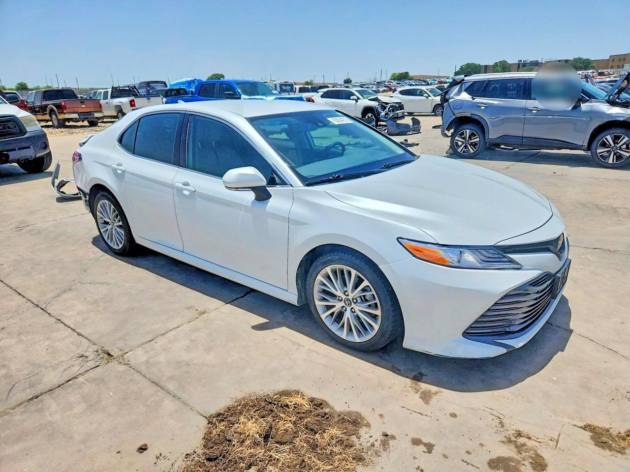 2019 TOYOTA CAMRY XLE — снимка 4