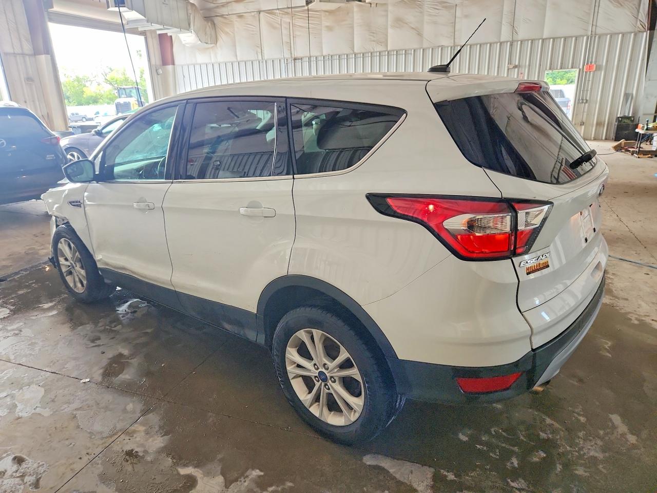 2017 FORD ESCAPE SE — снимка 2