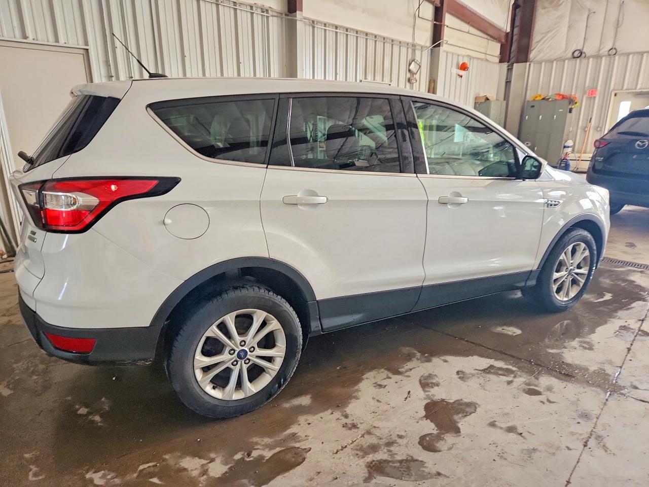 2017 FORD ESCAPE SE — снимка 3