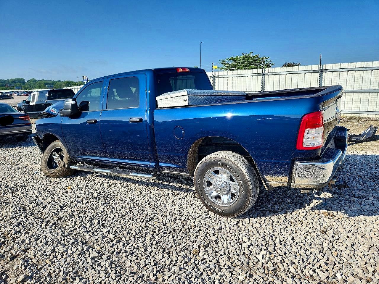 2024 RAM 2500 TRADESMAN — снимка 2