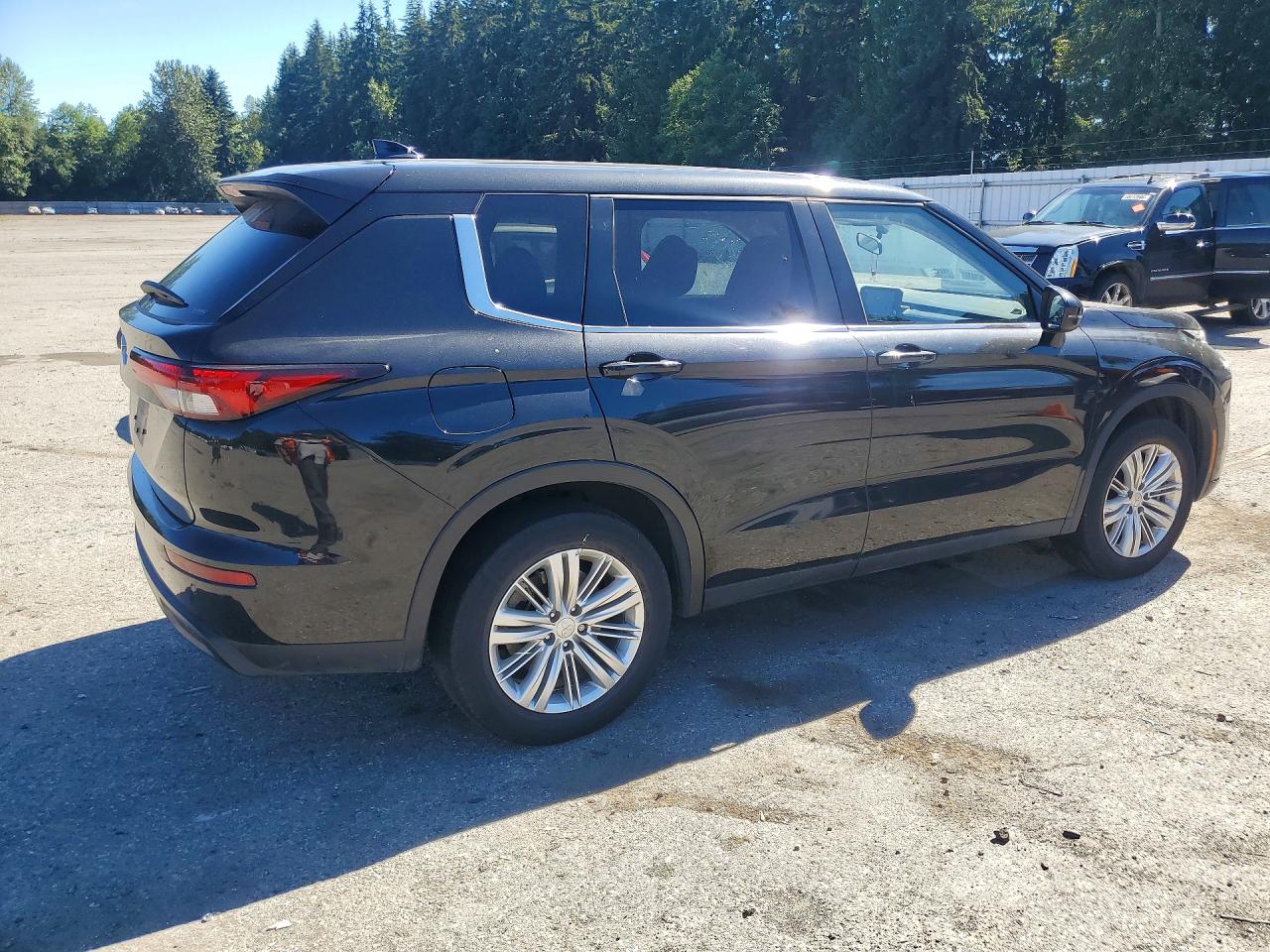 2024 MITSUBISHI OUTLANDER ES — снимка 3