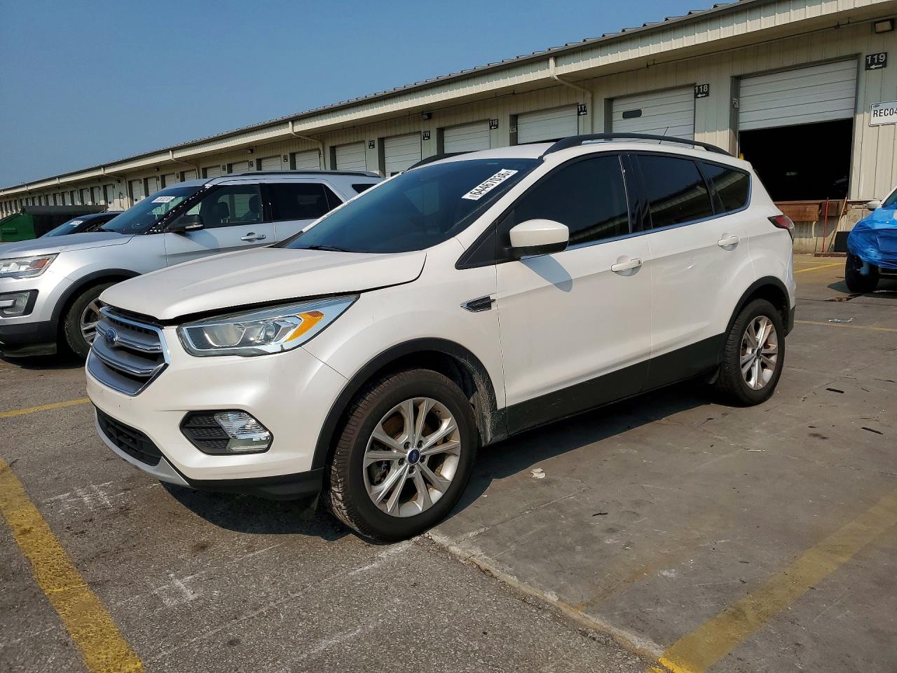 2017 FORD ESCAPE SE