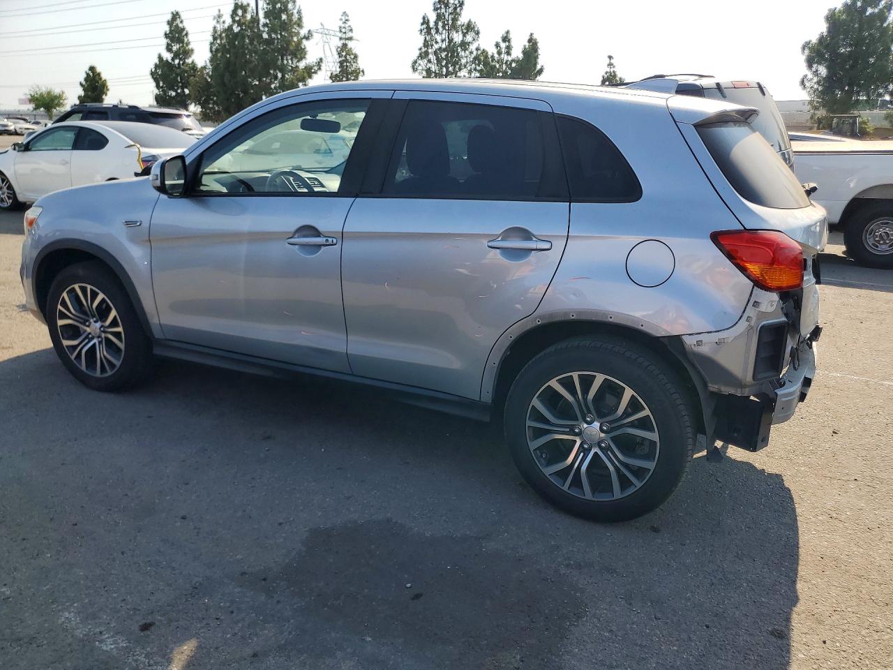 2017 MITSUBISHI OUTLANDER SPORT ES — снимка 2
