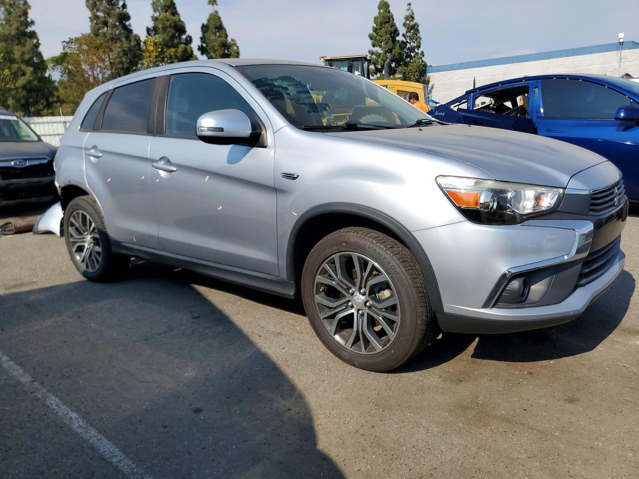2017 MITSUBISHI OUTLANDER SPORT ES — снимка 4