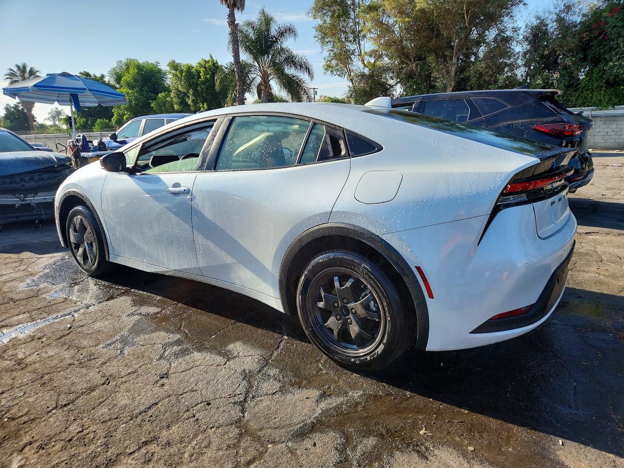 2025 TOYOTA PRIUS LE — снимка 2