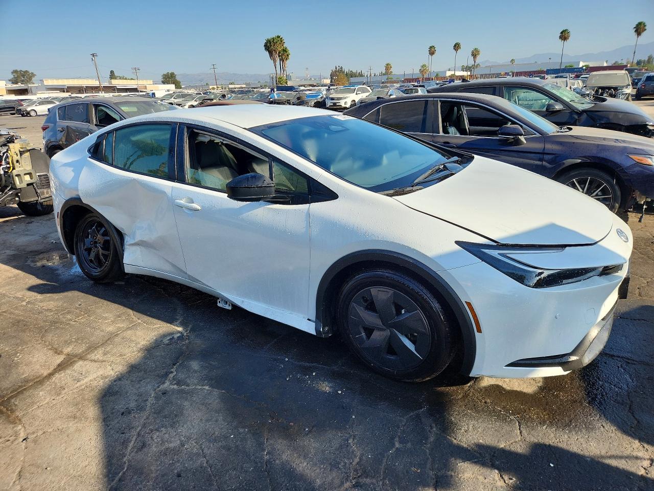 2025 TOYOTA PRIUS LE — снимка 4