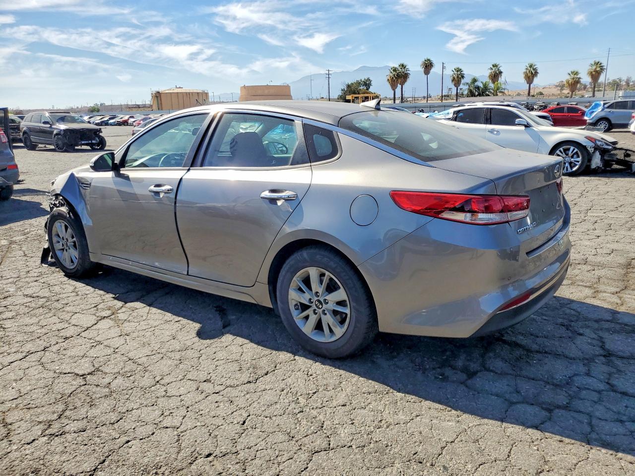 2018 KIA OPTIMA LX — снимка 2