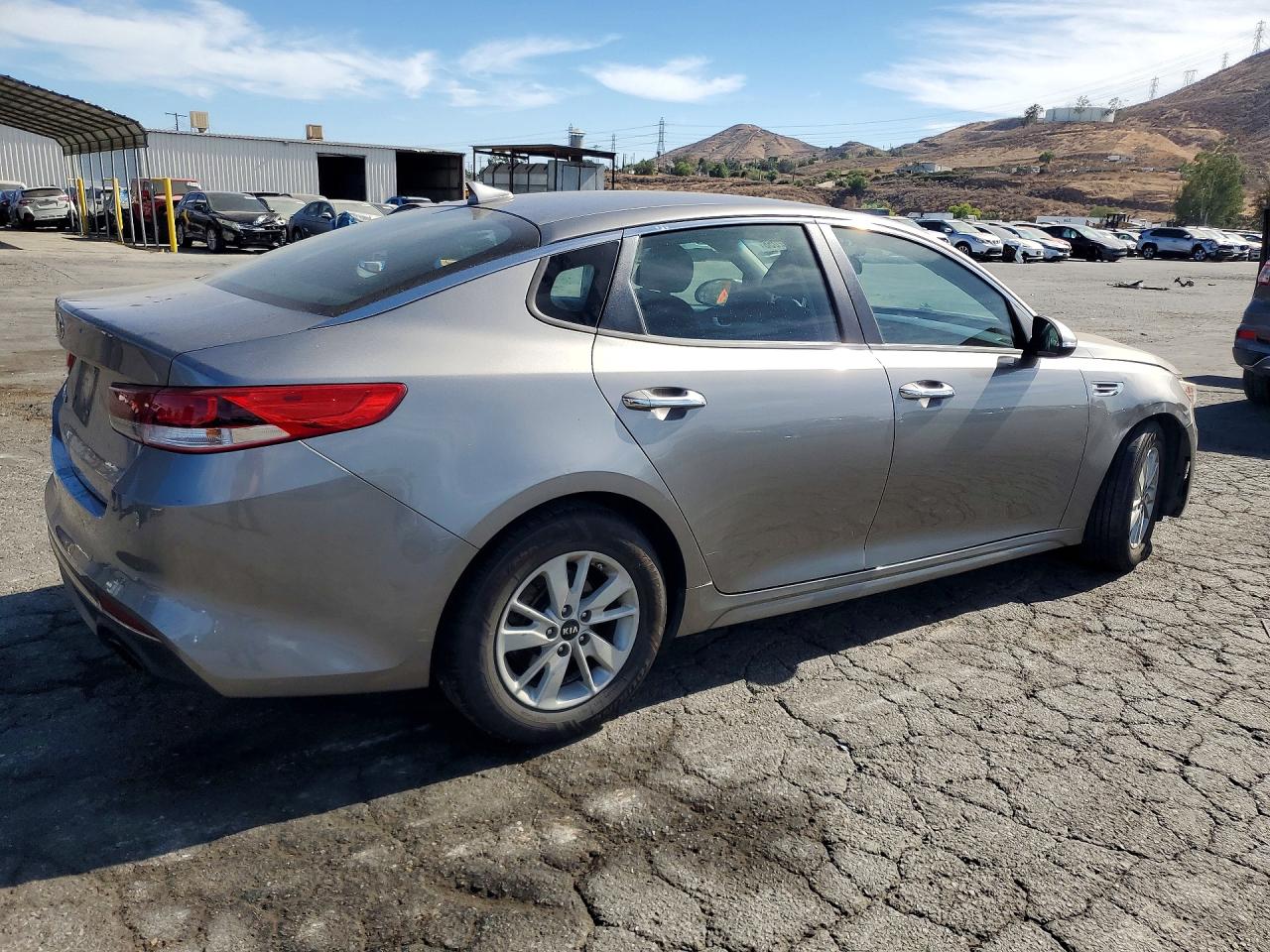 2018 KIA OPTIMA LX — снимка 3