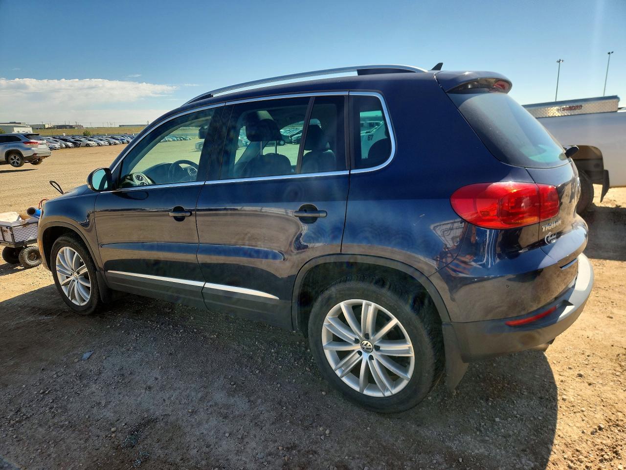2015 VOLKSWAGEN TIGUAN S — снимка 2