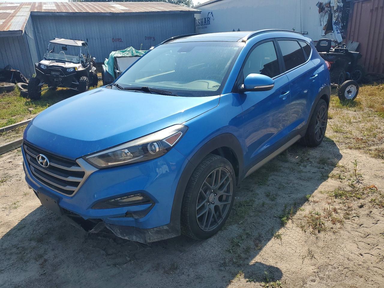 2017 HYUNDAI TUCSON SE