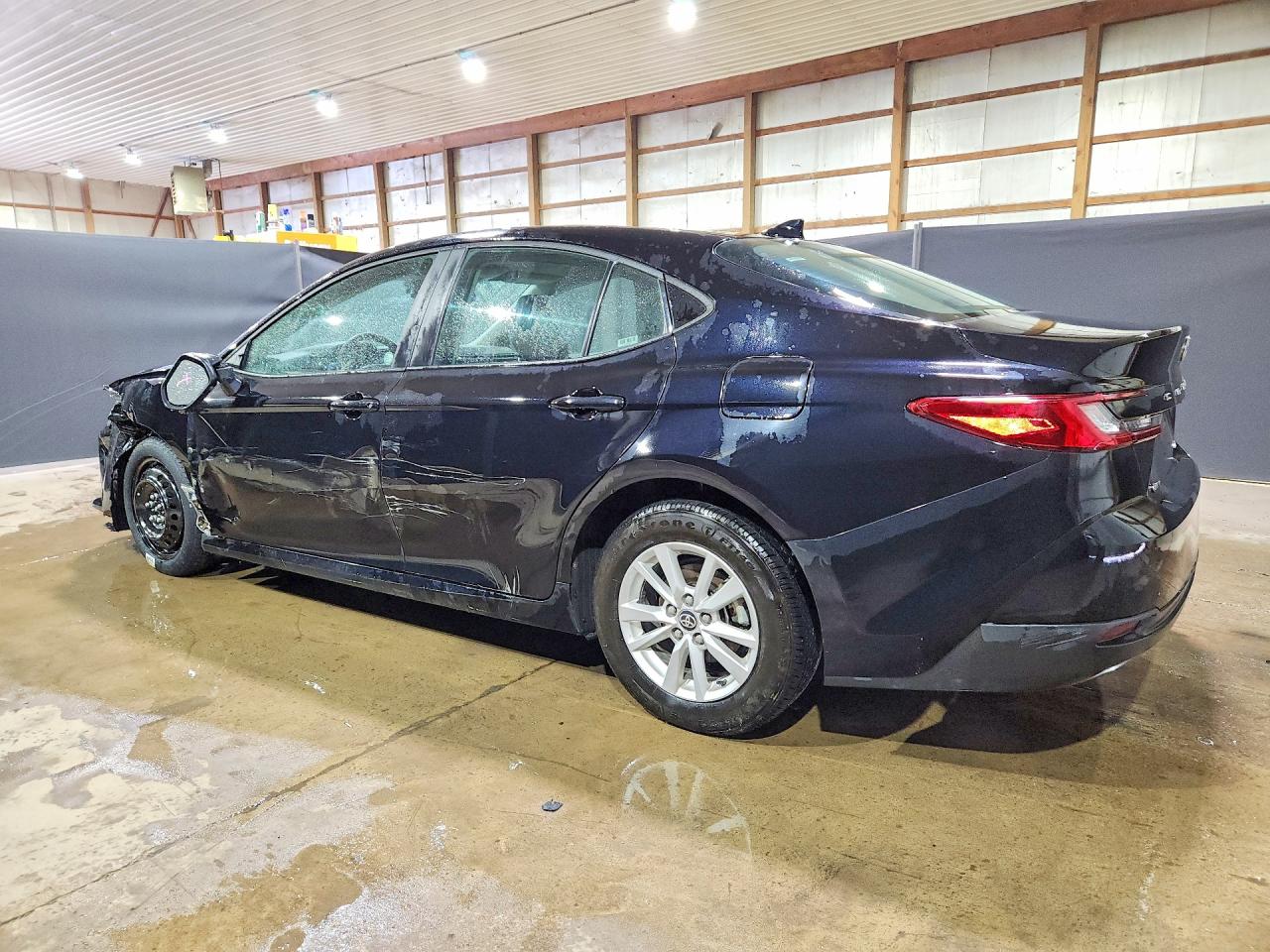 2025 TOYOTA CAMRY LE — снимка 2