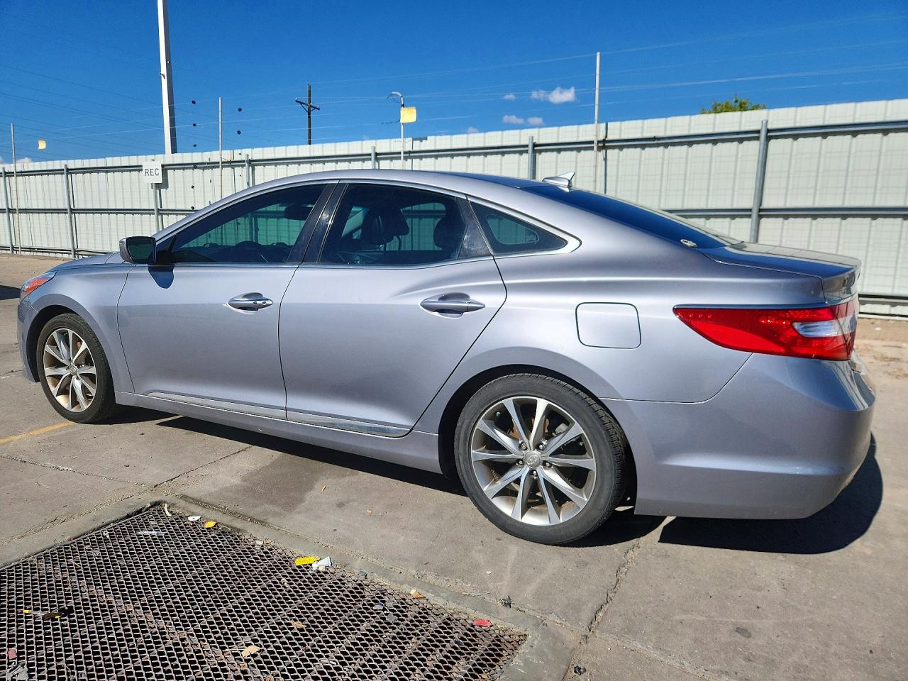 2016 HYUNDAI AZERA BASE — photo 2