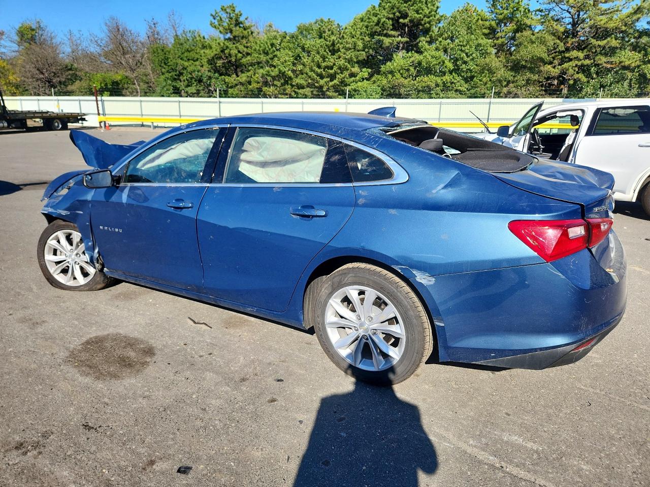 2025 CHEVROLET MALIBU LT — photo 2