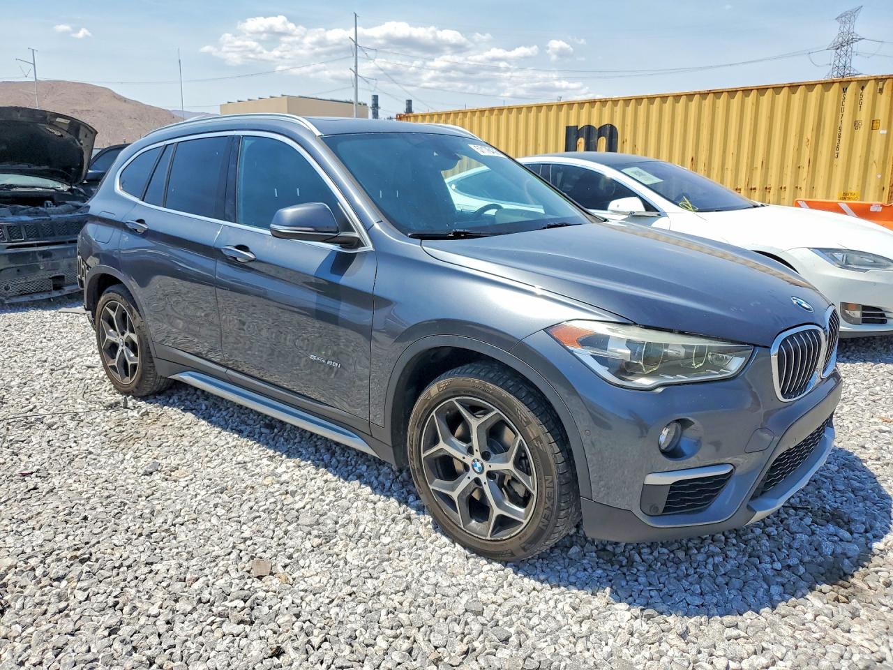 2017 BMW X1 SDRIVE28I — снимка 4