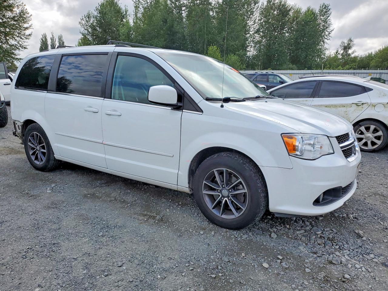 2017 DODGE GRAND CARAVAN SXT — снимка 4