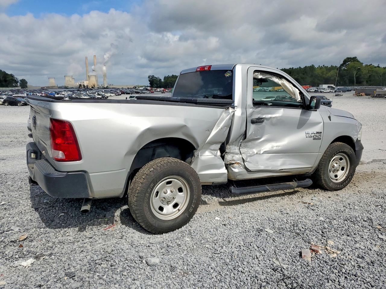 2019 RAM 1500 CLASSIC TRADESMAN — снимка 3