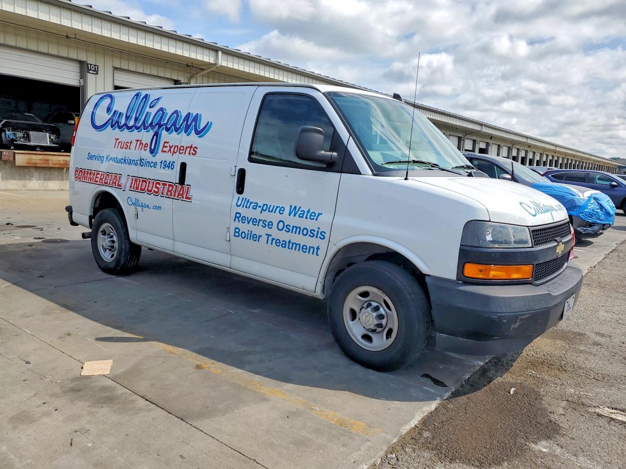 2019 CHEVROLET EXPRESS G2500 — снимка 4