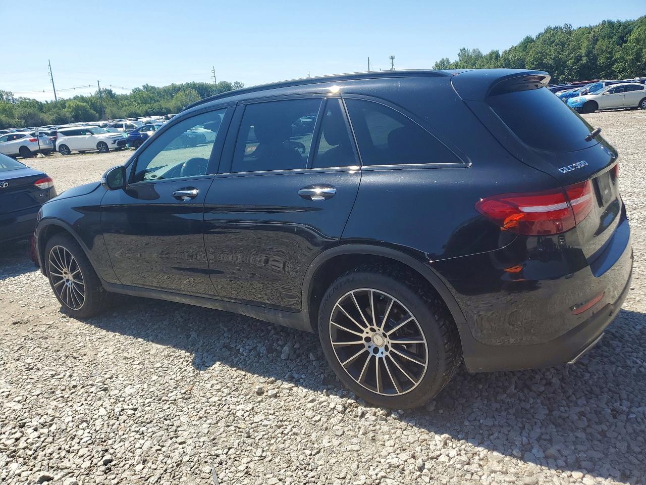 2016 MERCEDES-BENZ GLC 300 4MATIC — снимка 2