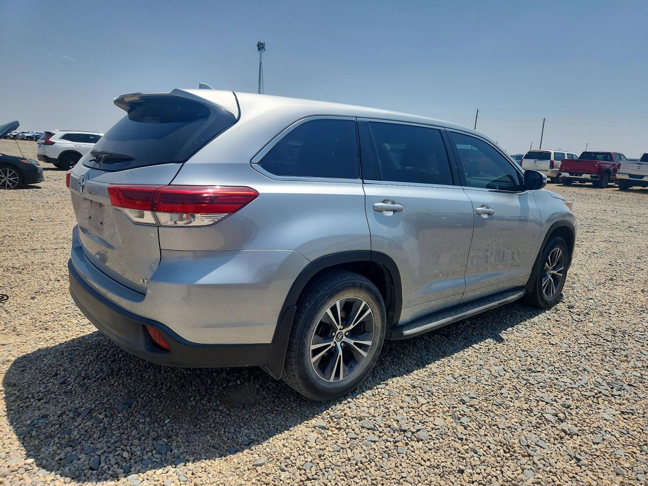 2018 TOYOTA HIGHLANDER LE PLUS — снимка 3