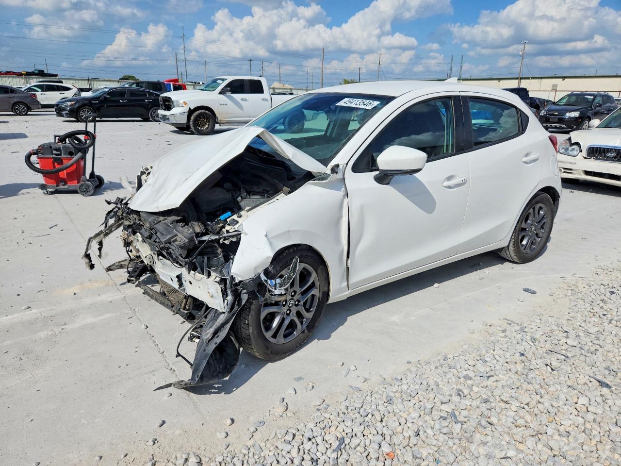 2020 TOYOTA YARIS HATCHBACK LE