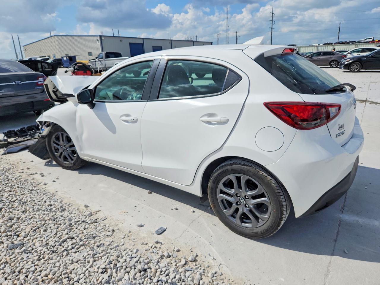 2020 TOYOTA YARIS HATCHBACK LE — снимка 2