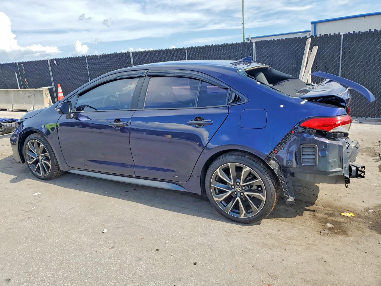 2021 TOYOTA COROLLA SE — снимка 2