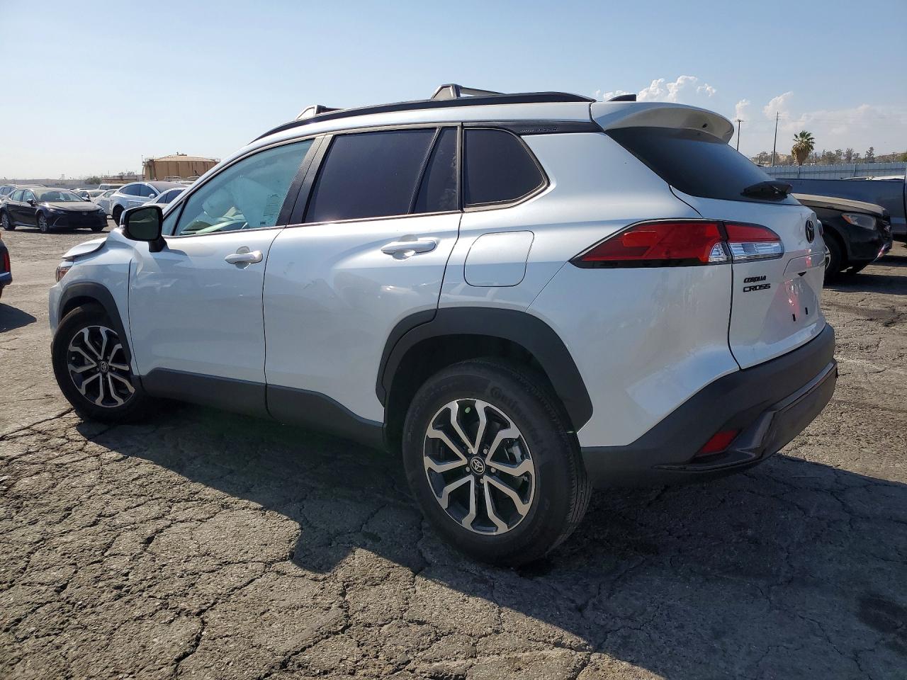 2025 TOYOTA COROLLA CROSS HYBRID SE — снимка 2