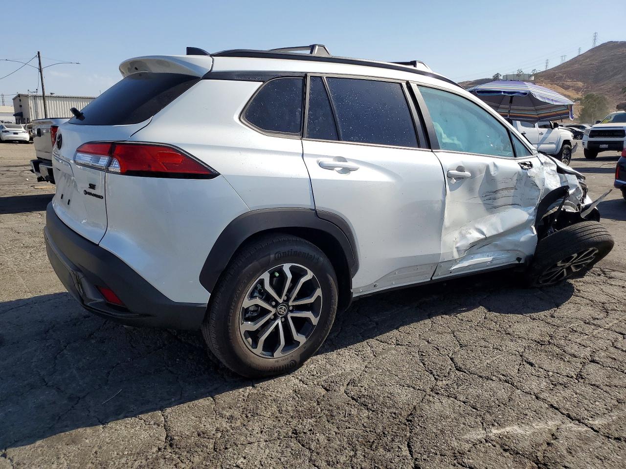 2025 TOYOTA COROLLA CROSS HYBRID SE — снимка 3