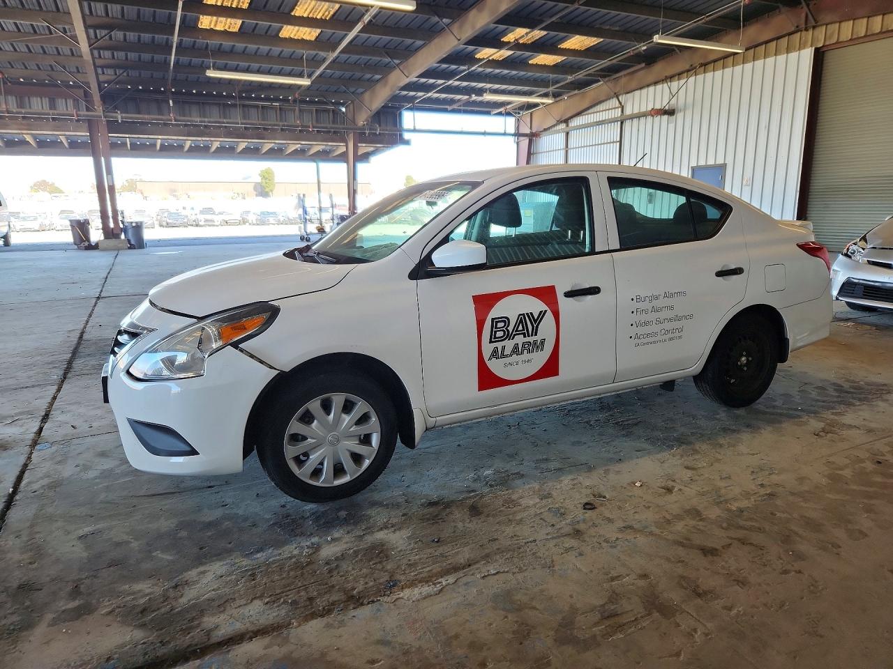 2018 NISSAN VERSA S