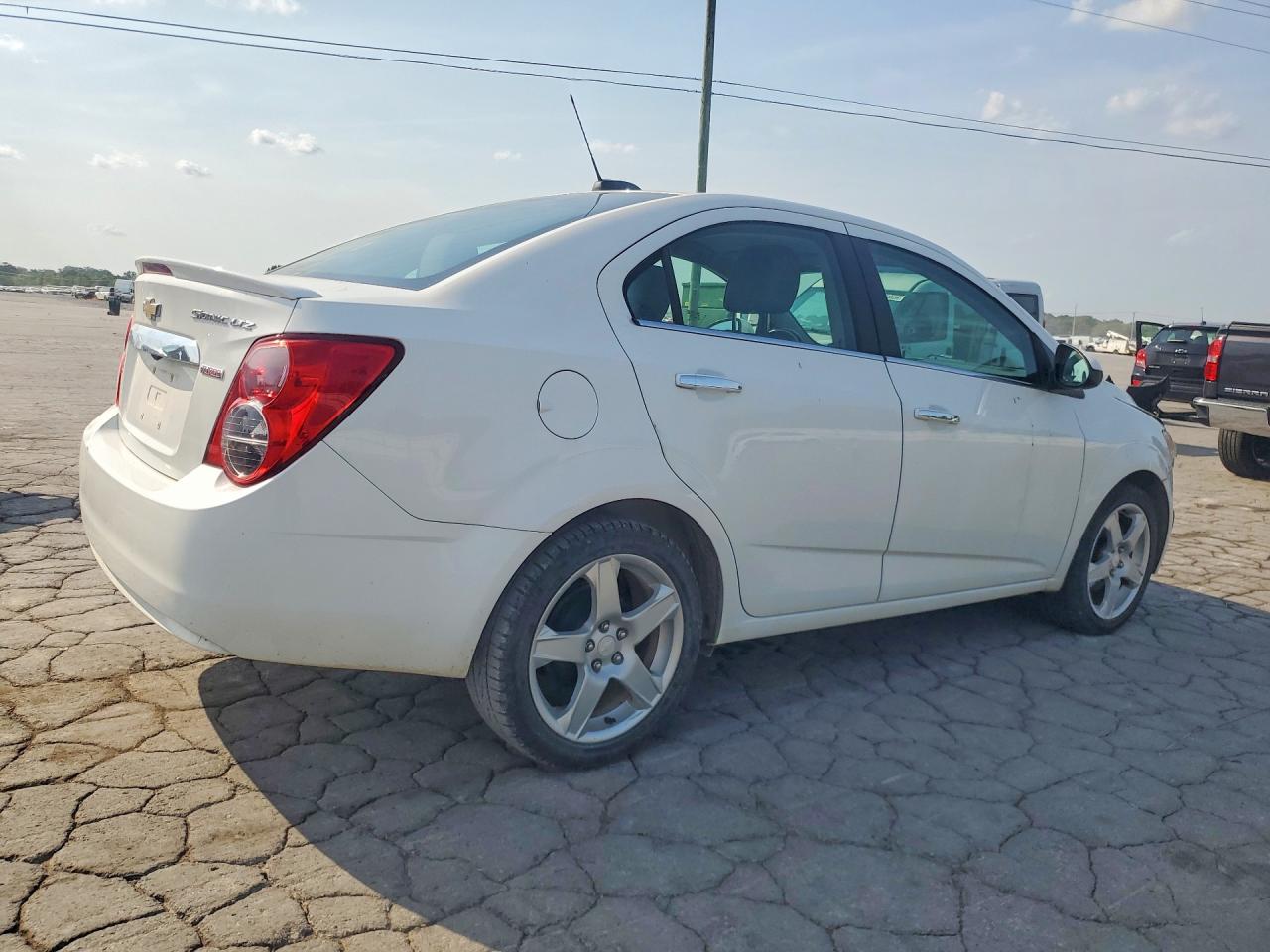 2015 CHEVROLET SONIC LTZ — снимка 3