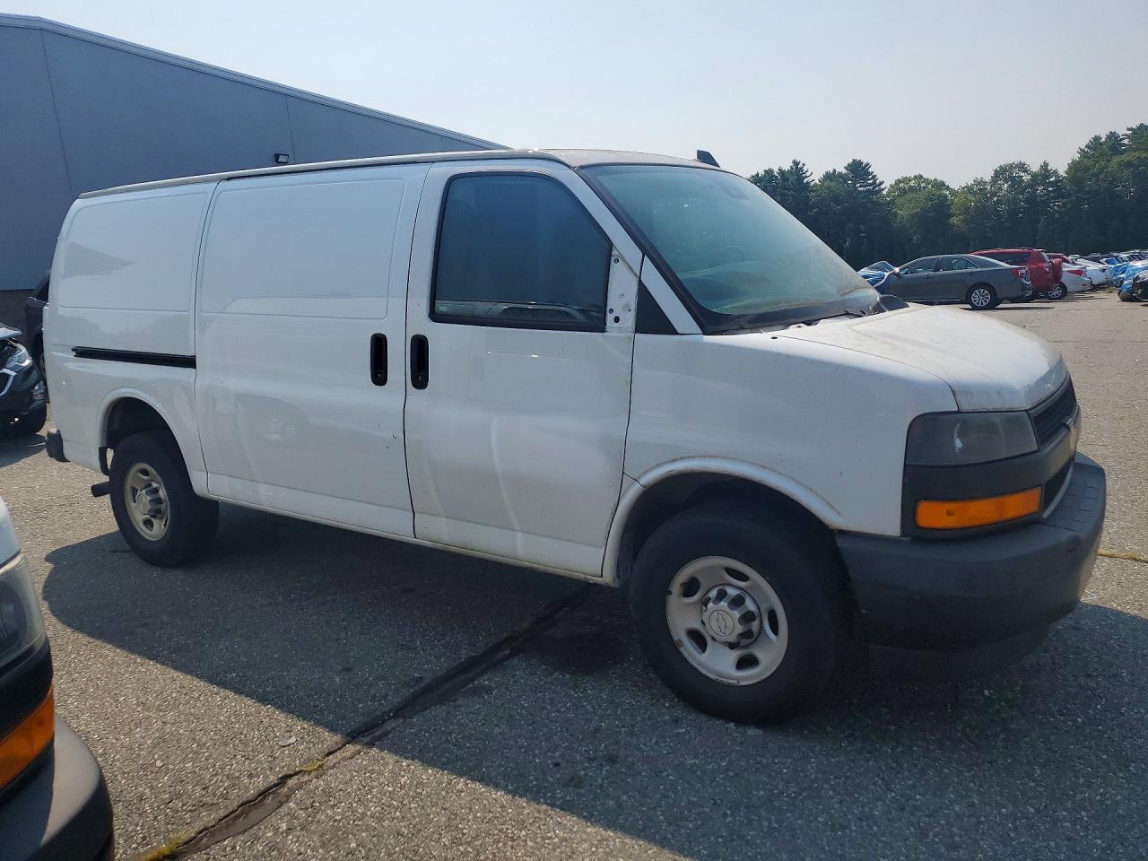 2019 CHEVROLET EXPRESS G2500 — снимка 4