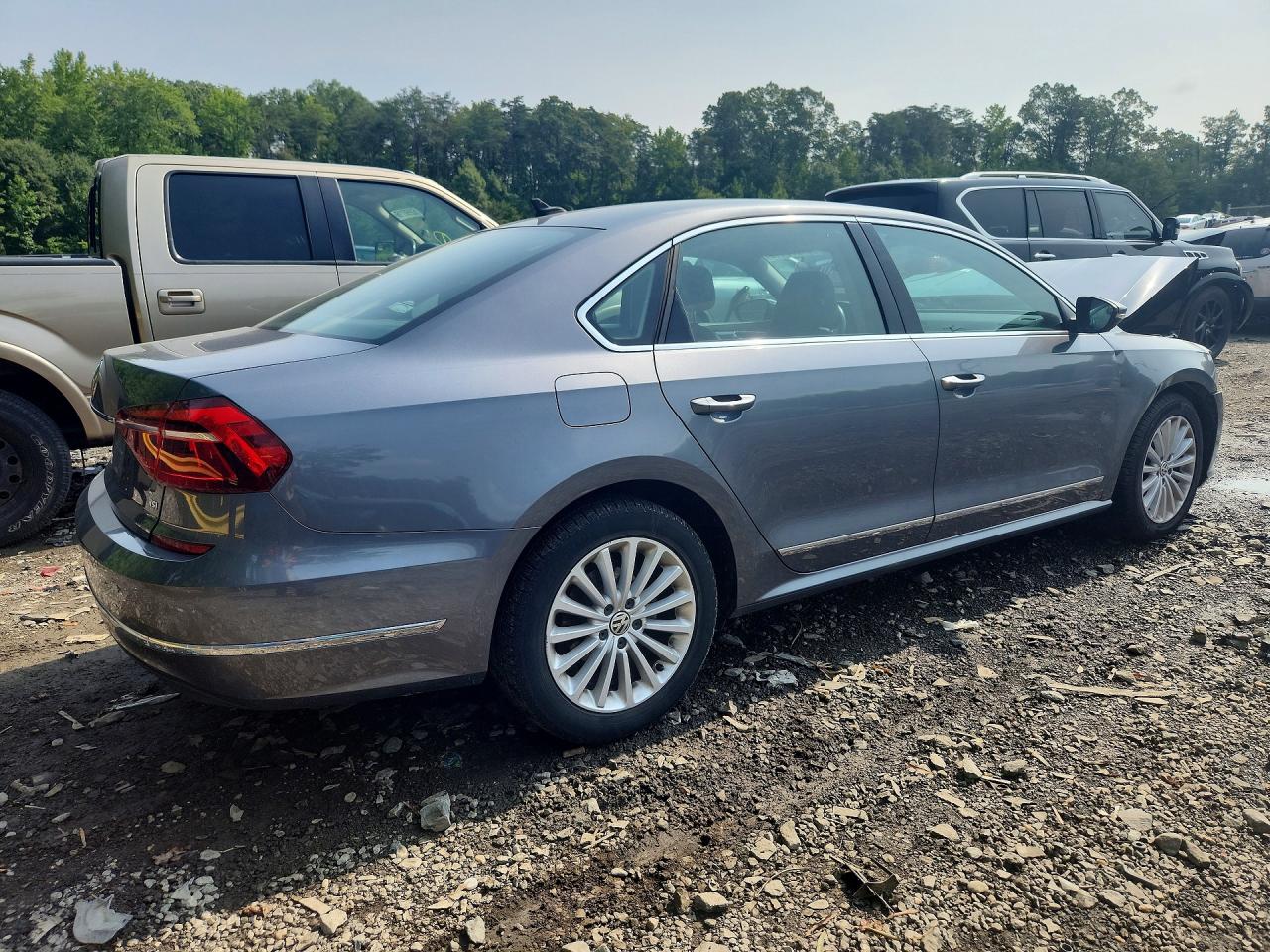 2017 VOLKSWAGEN PASSAT SE — снимка 3