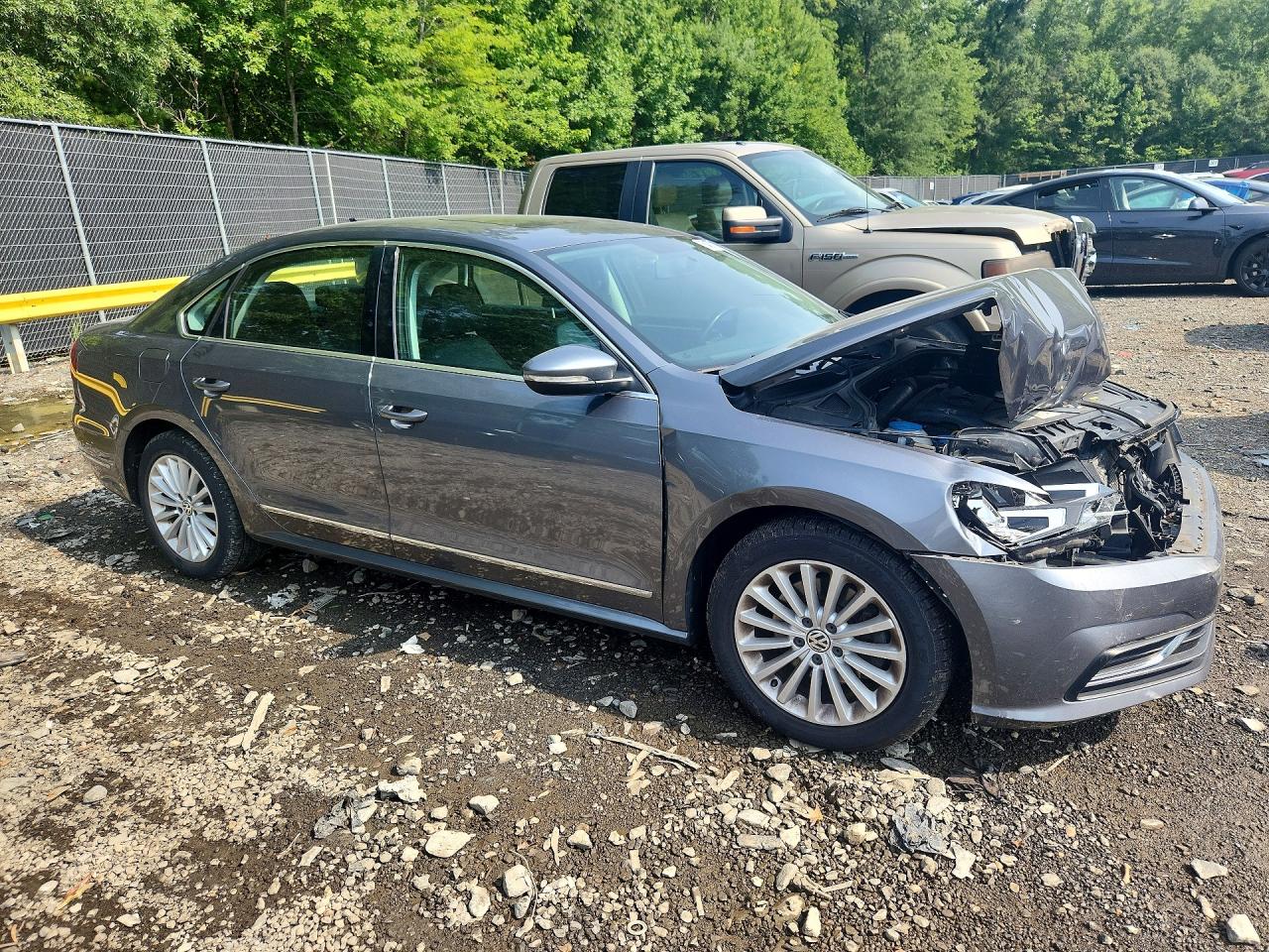 2017 VOLKSWAGEN PASSAT SE — снимка 4