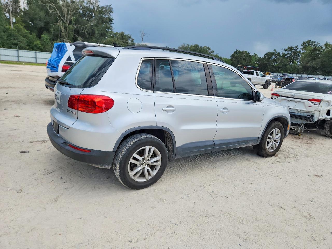 2015 VOLKSWAGEN TIGUAN S — снимка 3
