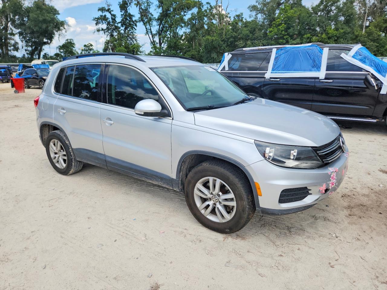 2015 VOLKSWAGEN TIGUAN S — снимка 4