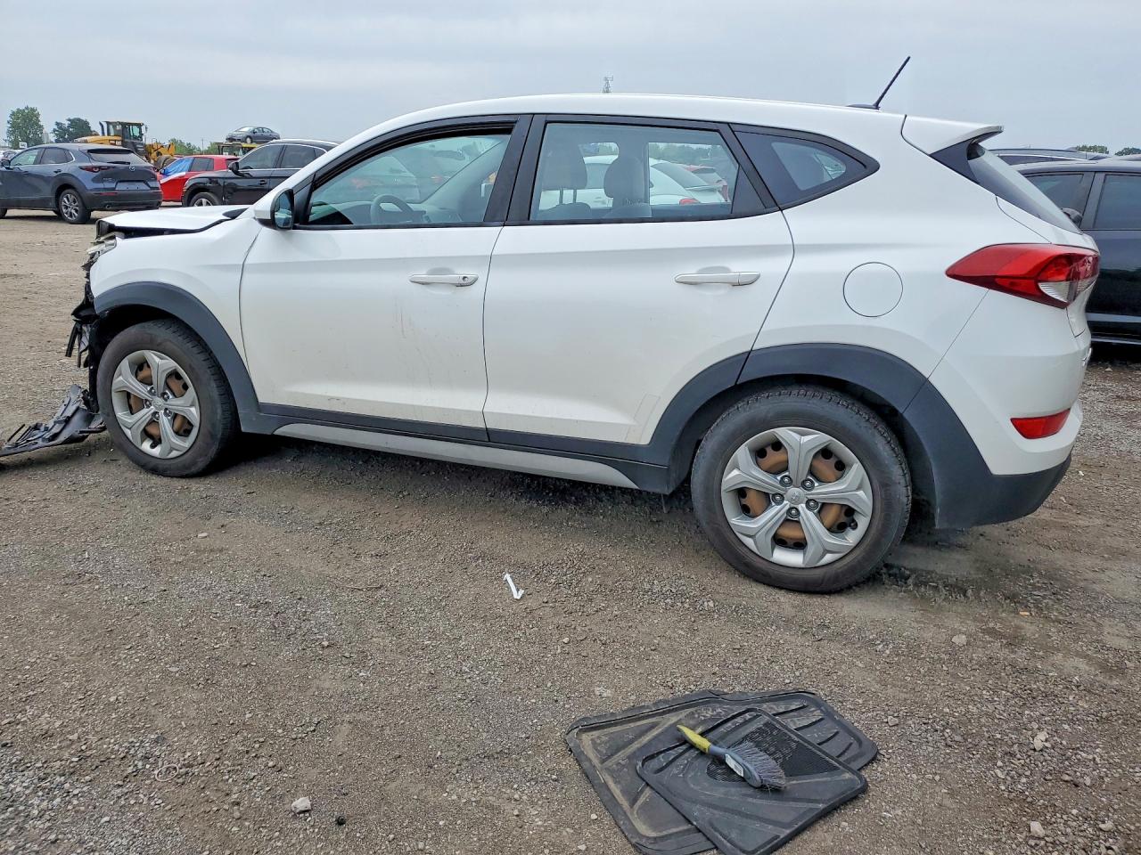 2017 HYUNDAI TUCSON SE — снимка 2