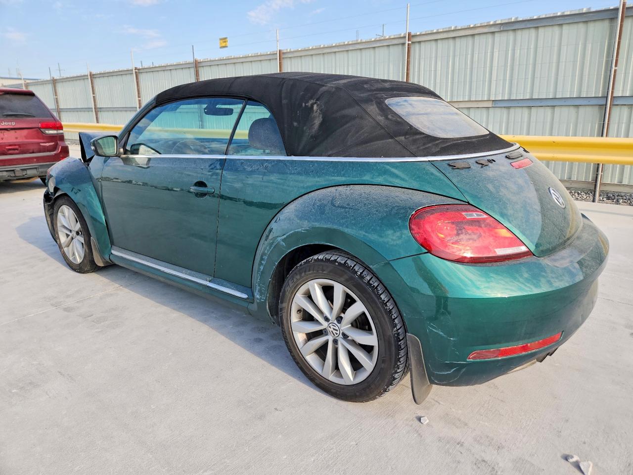 2017 VOLKSWAGEN BEETLE S/SE — снимка 2